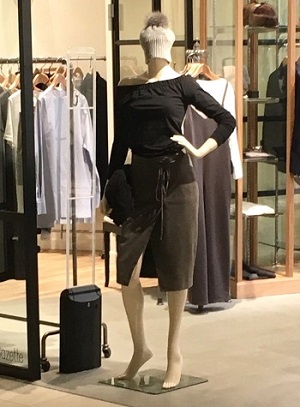 オフショルダー