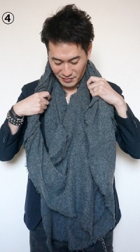 オシャレなストールの巻き方